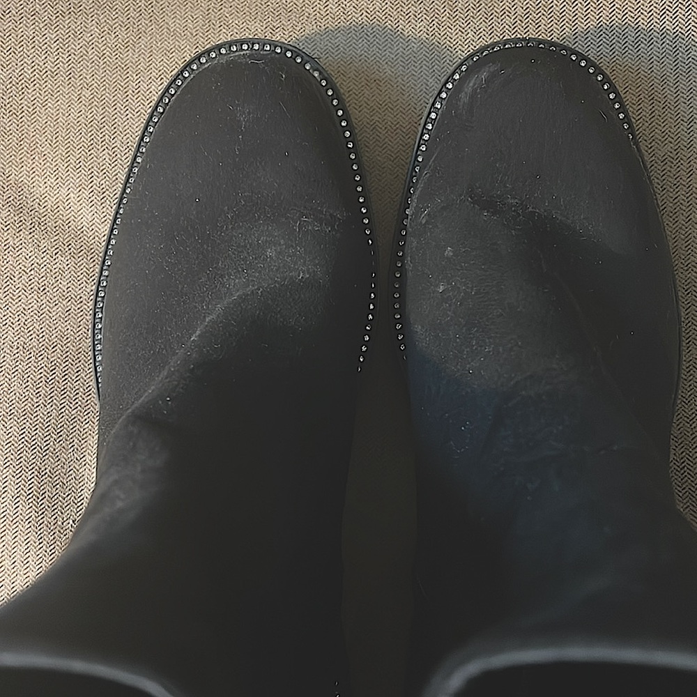 Black boots